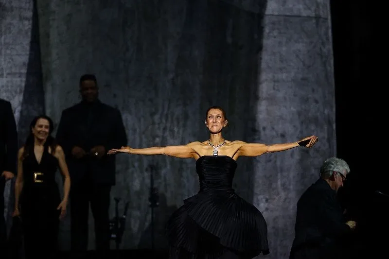 Céline Dion returns to the stage in Nanterre and opens a residency